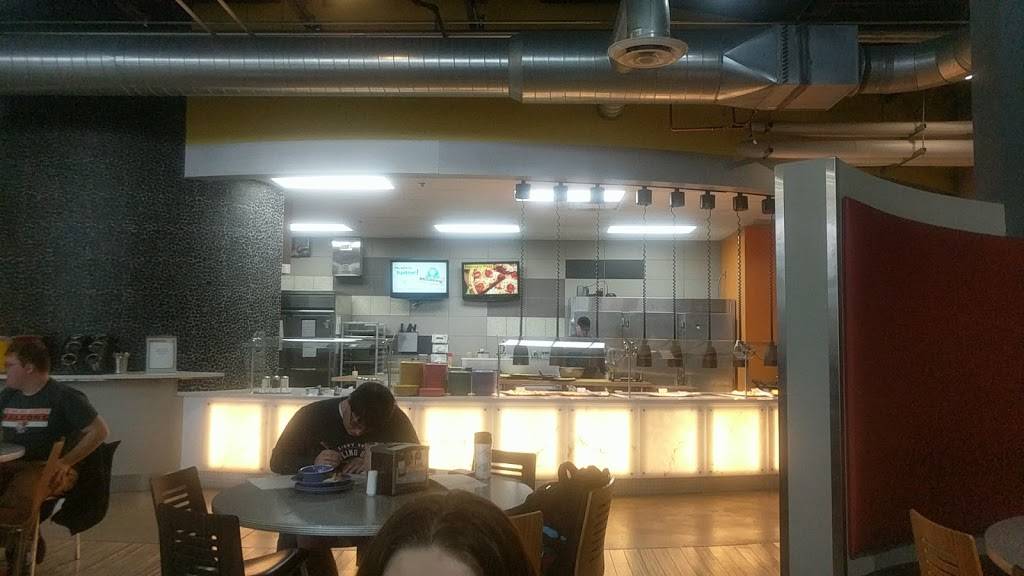 The Oaks Dining Center | restaurant | 705 Ridge St, Bowling Green, OH 43403, USA | 4193722771 OR +1 419-372-2771