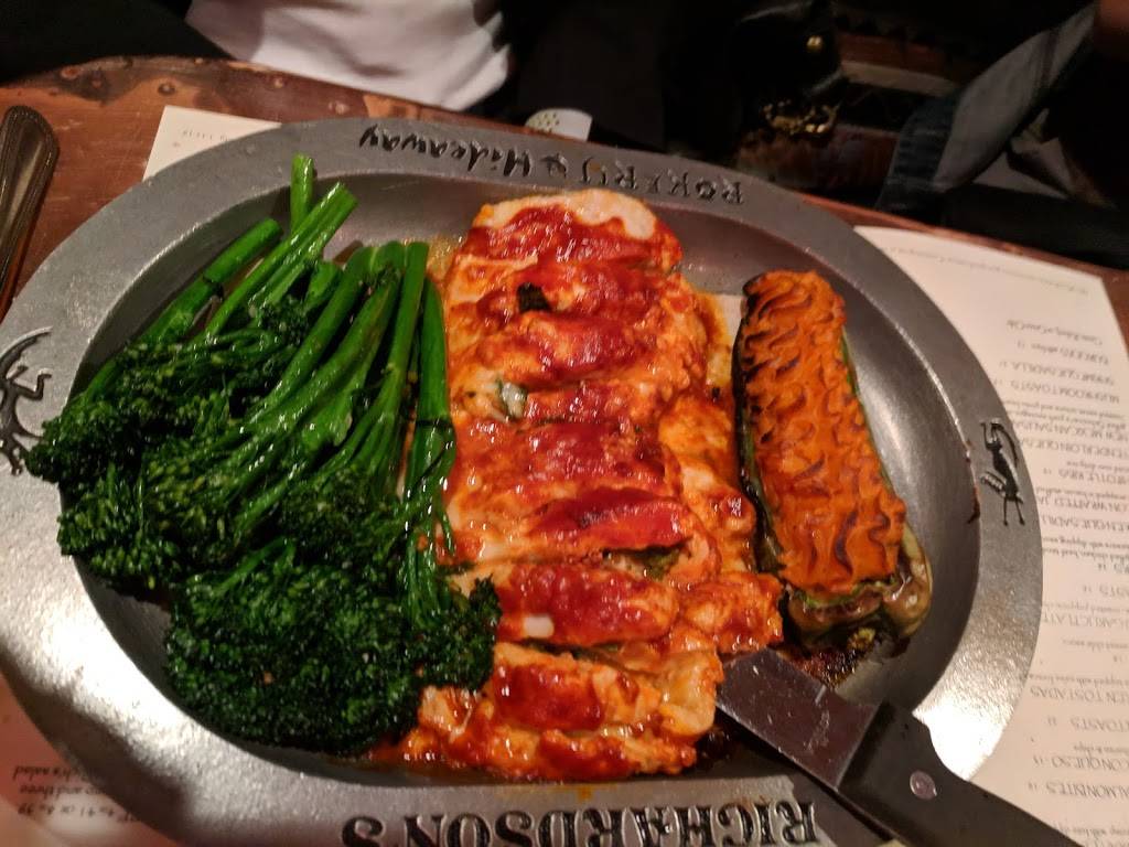 Dicks Hideaway | restaurant | 6008 N 16th St, Phoenix, AZ 85016, USA | 6022411881 OR +1 602-241-1881