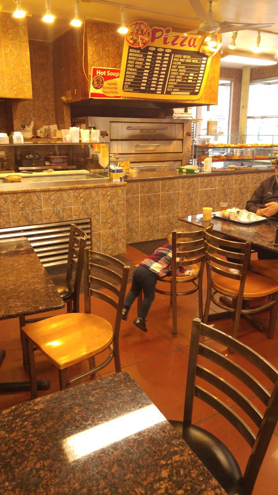 Yankys Pizza | restaurant | 4502 16th Ave, Brooklyn, NY 11204, USA | 7184362585 OR +1 718-436-2585