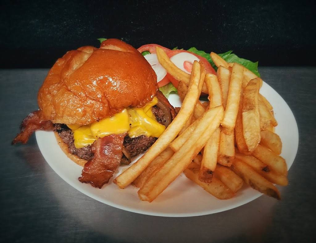 Alibi Drinkery | restaurant | 20851 Holyoke Ave, Lakeville, MN 55044, USA | 9526831711 OR +1 952-683-1711