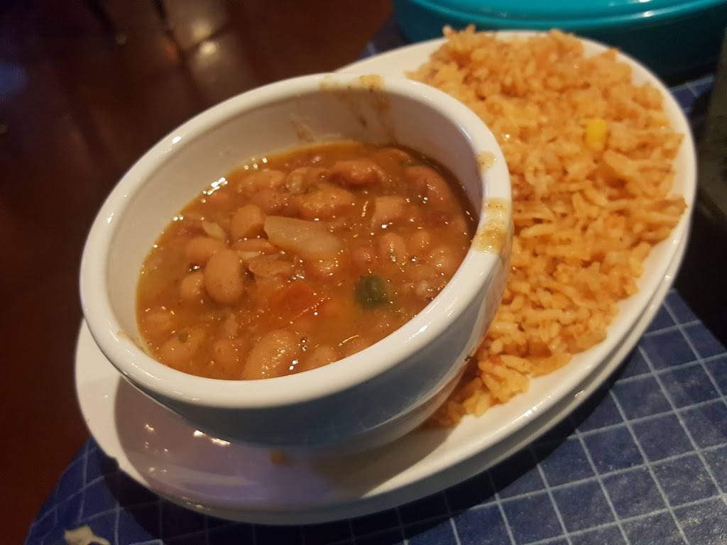 Dos rios | restaurant | 1281 N Academy Ave, New Braunfels, TX 78130, USA | 8306099556 OR +1 830-609-9556