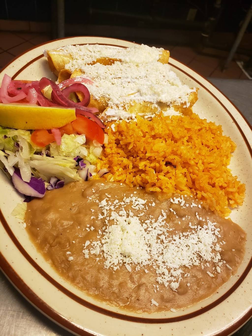 El Pio Pio Restaurant | restaurant | 41289 Rd 128, Orosi, CA 93647, USA | 5595282424 OR +1 559-528-2424