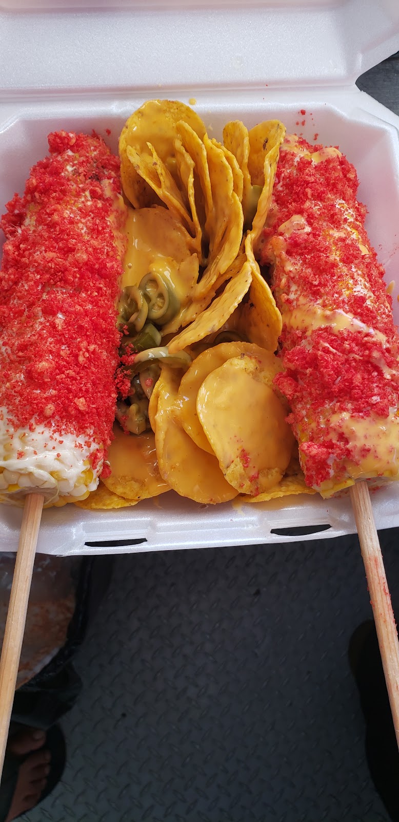 LA SANDRITA LL.C | restaurant | 114 S Kansas Ave, Liberal, KS 67901, USA | 6203700042 OR +1 620-370-0042