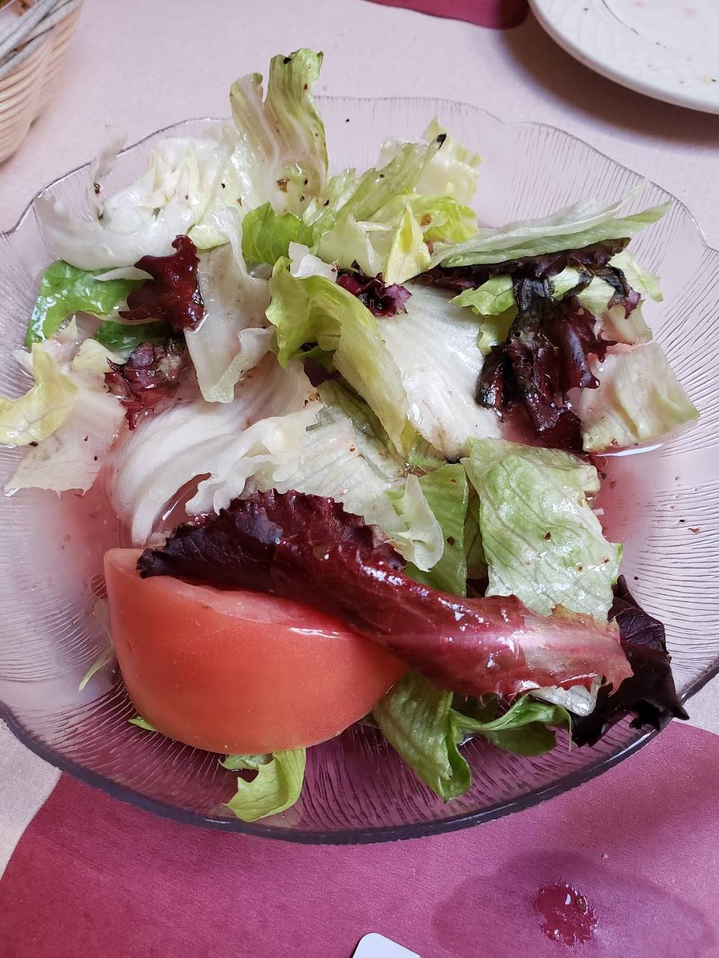 DeMainos Restaurant | restaurant | 14 Malden St, Revere, MA 02151, USA | 7812848110 OR +1 781-284-8110