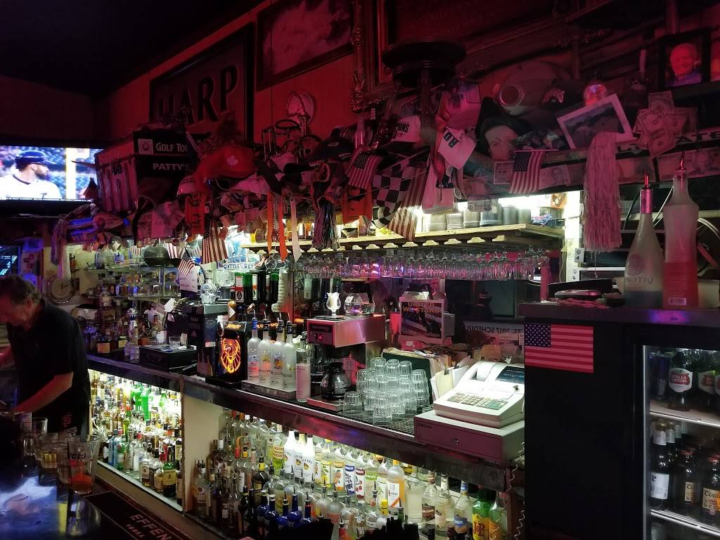 Pattys Inn | restaurant | 102 S Montgomery St, San Jose, CA 95110, USA | 4089984566 OR +1 408-998-4566