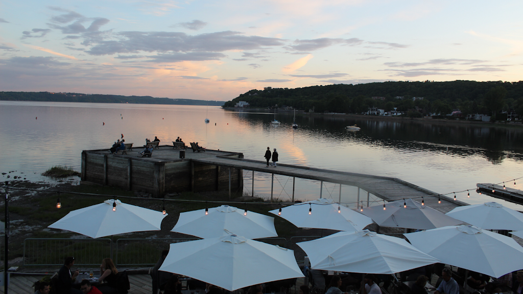 Quai 1635 | restaurant | 4155 Chemin de la Plage Jacques Cartier, Québec, QC G1Y 1W3, Canada | 4186517824 OR +1 418-651-7824