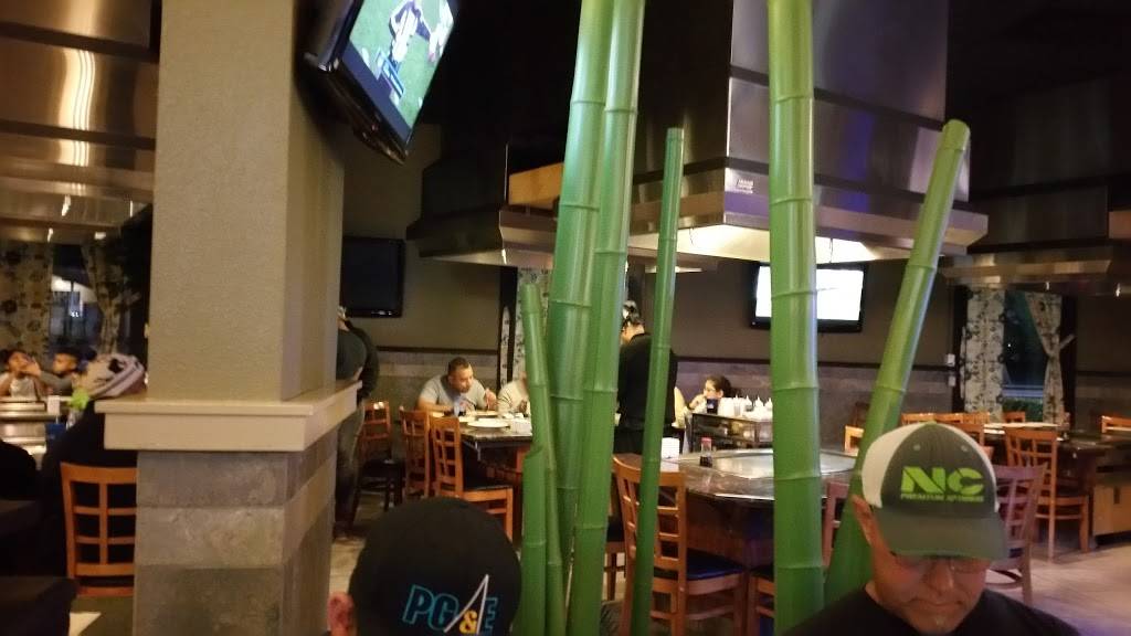 Domo | Japanese Restaurant | restaurant | 300 Lincoln Center, Stockton, CA 95207, USA | 2094513654 OR +1 209-451-3654