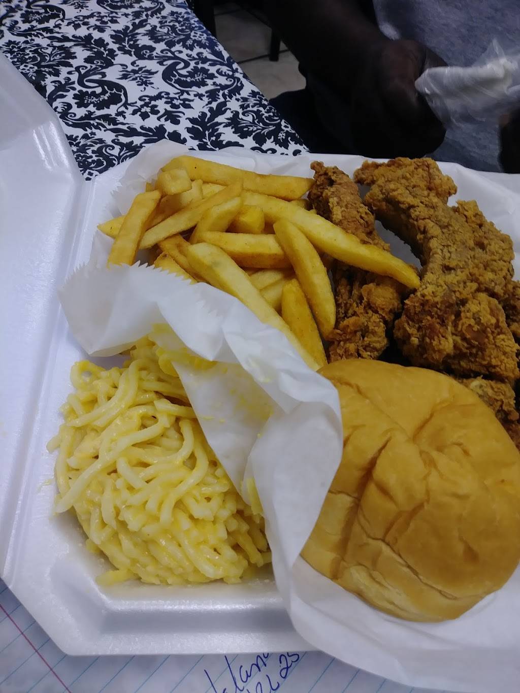 Clays Café | restaurant | Laplace, LA 70068, USA | 9853596848 OR +1 985-359-6848