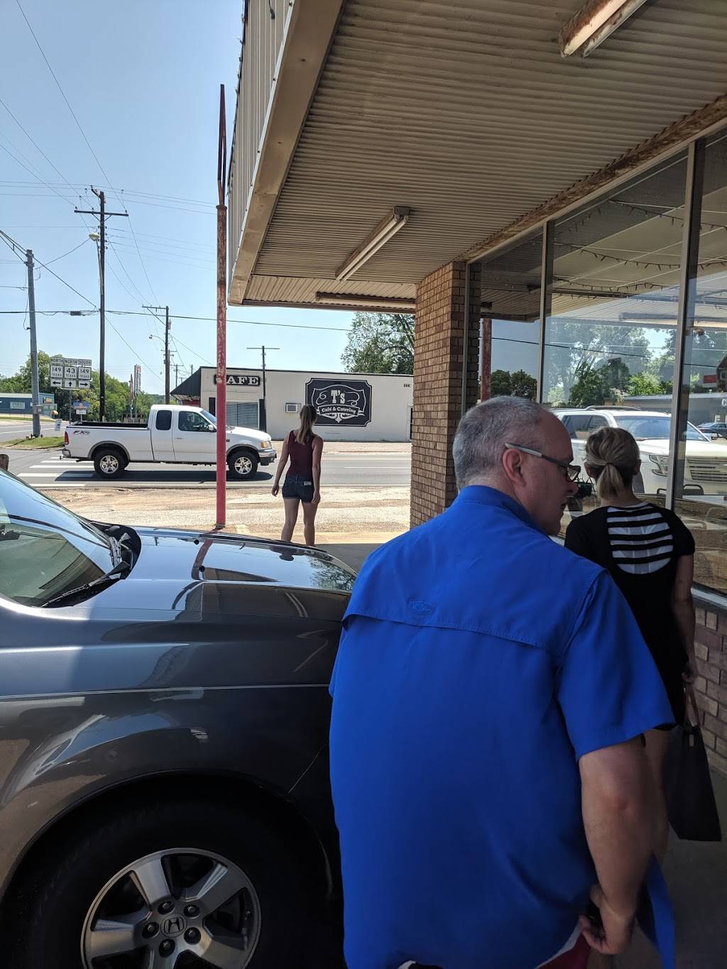 La Hacienda Mexican Restaurant | restaurant | 130 S Hill St, Tatum, TX 75691, USA | 9039472666 OR +1 903-947-2666