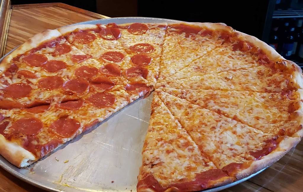 The Fort Cafe Pizza | restaurant | 1512 Wyoming Ave, Forty Fort, PA 18704, USA | 5702871919 OR +1 570-287-1919