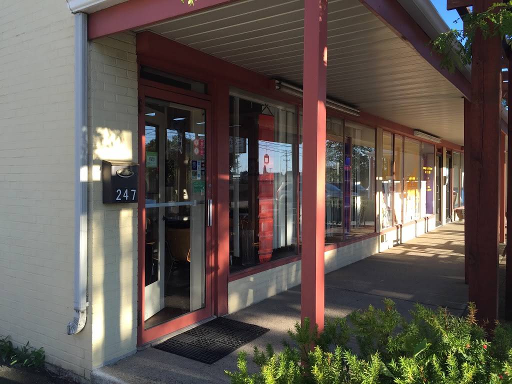 Thai Terrace | restaurant | 247 Edgewood Ave, Pittsburgh, PA 15218, USA | 4127310740 OR +1 412-731-0740