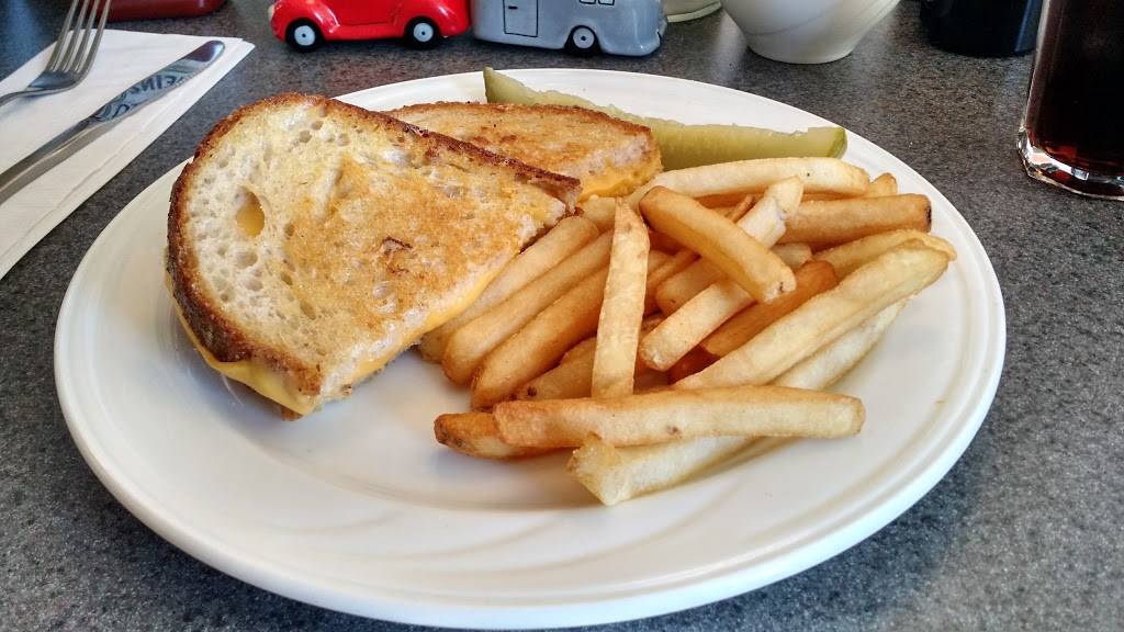 Whistle Stop Diner | restaurant | 24060 Woodward Ave, Pleasant Ridge, MI 48069, USA | 2486321311 OR +1 248-632-1311