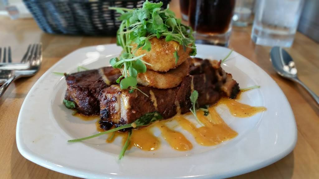 The Towne Plaza | restaurant | 203 Cass St, Traverse City, MI 49684, USA | 2319290900 OR +1 231-929-0900