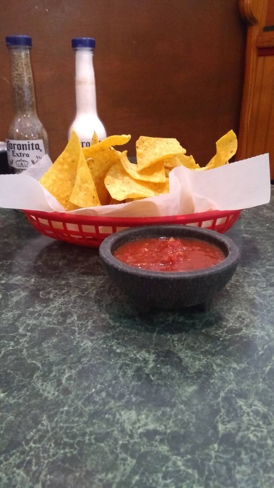 La Siesta Mexican Restaurant | restaurant | 1608 NW Broad St, Murfreesboro, TN 37129, USA | 6158904606 OR +1 615-890-4606