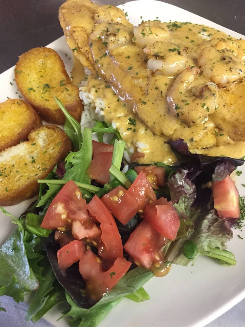 Rays On The Ave | restaurant | 2005 N Broad St, New Orleans, LA 70119, USA | 5047666404 OR +1 504-766-6404