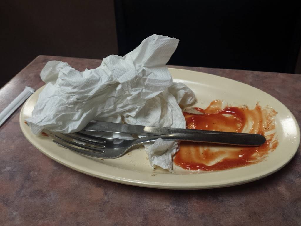 Chucks BBQ | restaurant | 1420 S Park Ave, Herrin, IL 62948, USA | 6189886566 OR +1 618-988-6566