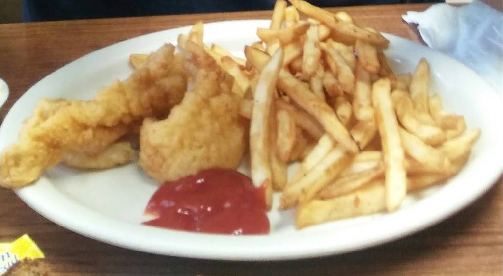 Carolyns Kitchen | restaurant | 1118 Old Lincoln Hwy, Bucyrus, OH 44820, USA | 4195623800 OR +1 419-562-3800