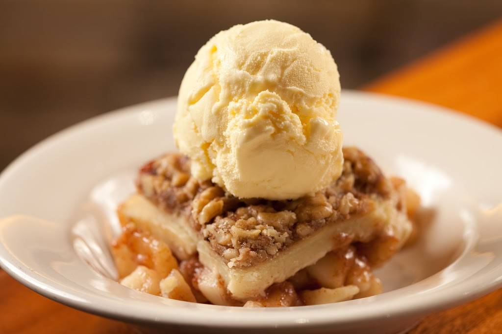 Charlestons Restaurant | restaurant | 300 Ed Noble Pkwy, Norman, OK 73072, USA | 4053600900 OR +1 405-360-0900