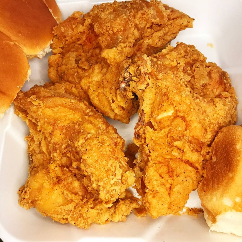 Miss Anns Fried Chicken | restaurant | 1032 Main St S, Greenwood, SC 29646, USA | 8642230537 OR +1 864-223-0537