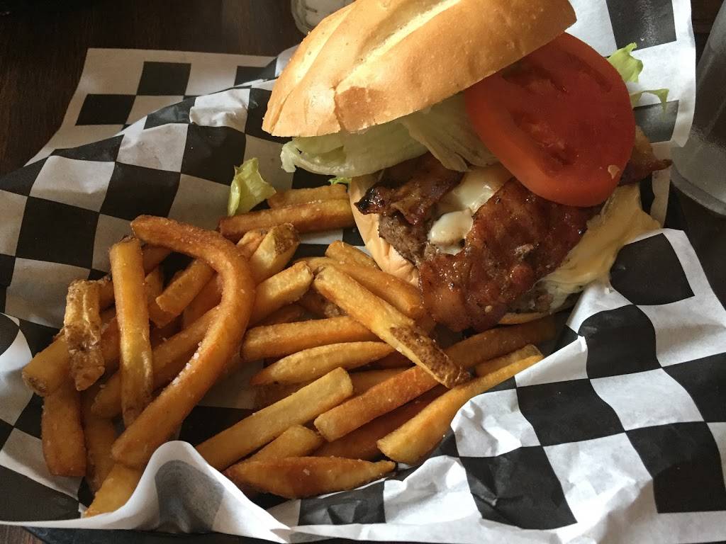 Pullman Tavern | restaurant | 5604 109th Ave, Pullman, MI 49450, USA | 2692366264 OR +1 269-236-6264