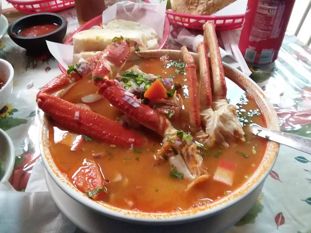 El 7 Mares | restaurant | 5447 S 24th St, Omaha, NE 68107, USA | 4027340152 OR +1 402-734-0152