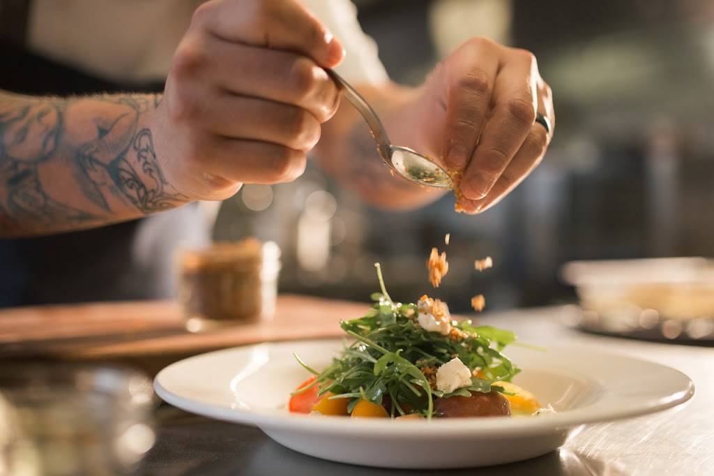 Stella Van Buren | restaurant | 550 N Van Buren St, Milwaukee, WI 53202, USA | 4148475622 OR +1 414-847-5622