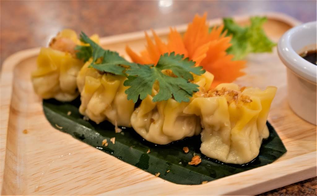 Iyara Thai Cuisine | restaurant | 1531 Eldridge Pkwy Suite 100, Houston, TX 77077, USA | 8326191395 OR +1 832-619-1395