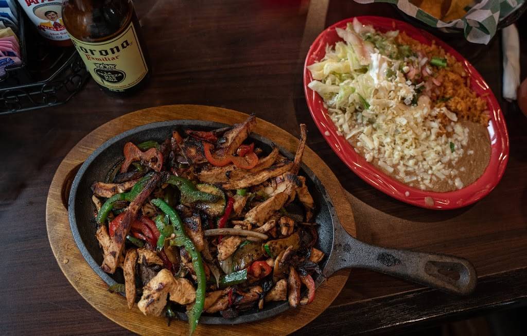 Los Arcos Kitchen & Cantina | restaurant | 7386 Airport View Dr SW, Rochester, MN 55902, USA | 5072060302 OR +1 507-206-0302