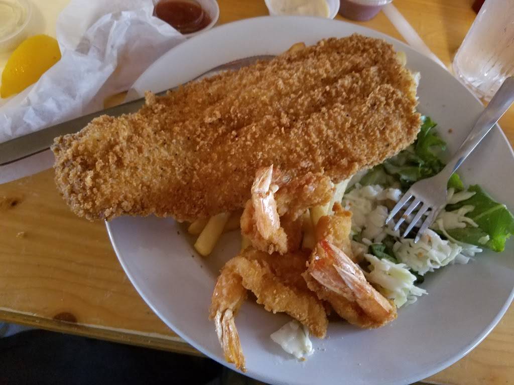 Beach & Station Street Grill | restaurant | 235 Beach Ave, Port Aransas, TX 78373, USA | 3617492303 OR +1 361-749-2303