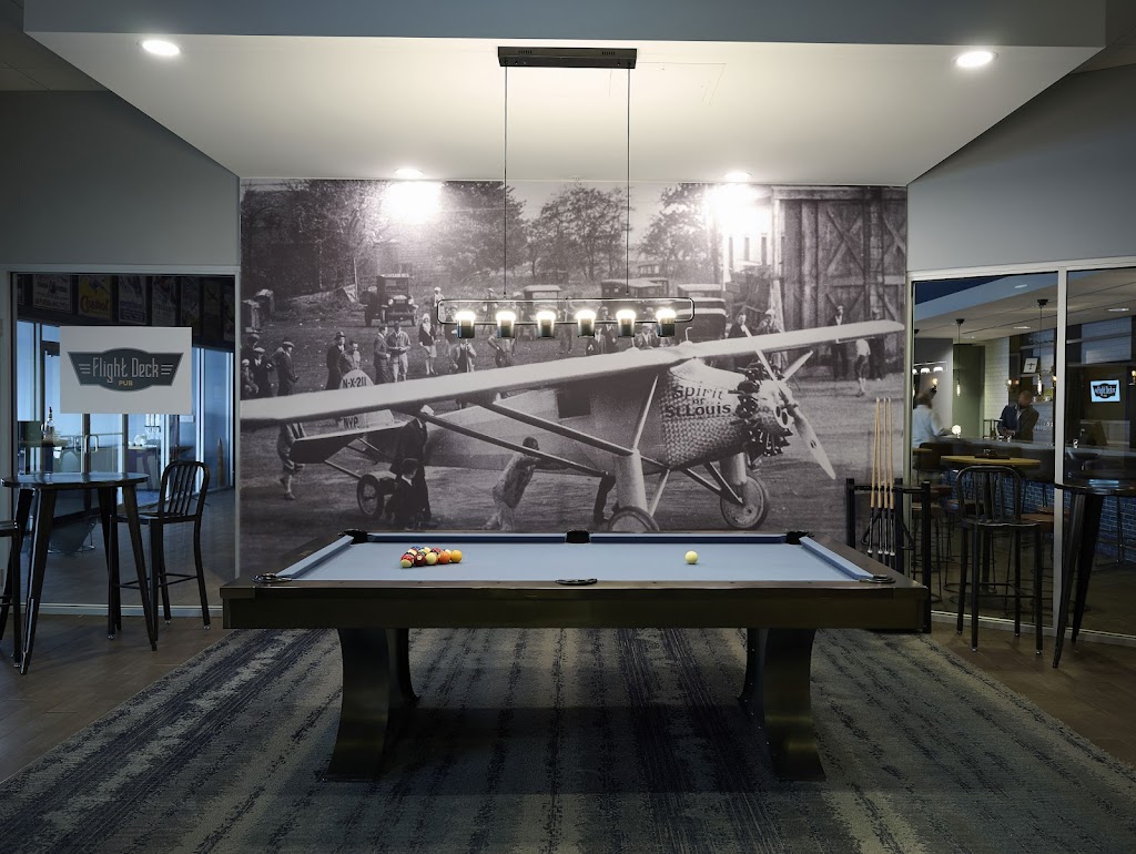 Flight Deck Pub | restaurant | 6921 S Lindbergh Blvd, St. Louis, MO 63125, USA | 3148851064 OR +1 314-885-1064