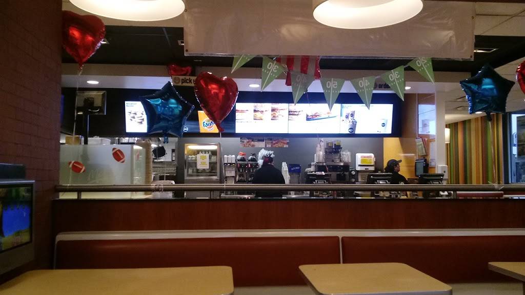 McDonalds | cafe | 1035 I-35, New Braunfels, TX 78130, USA | 8306061336 OR +1 830-606-1336