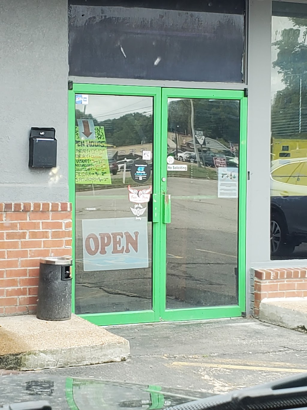 LiT Café & Billiard | restaurant | 7772 Highway 51 North, Millington, TN 38053, USA | 9018720938 OR +1 901-872-0938