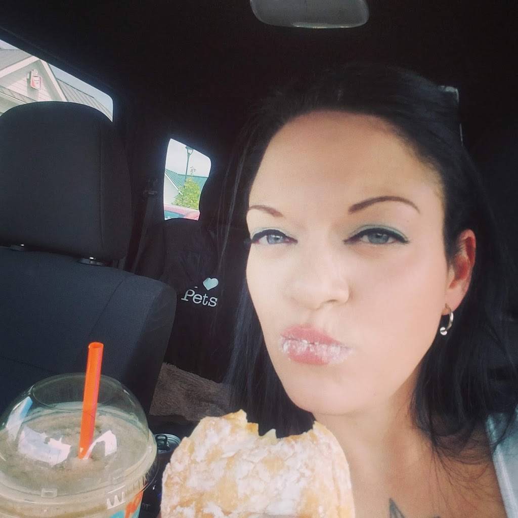 Dunkin | cafe | 1200 Wolf Rock Drive Suite 180, Purcellville, VA 20132, USA | 5404413806 OR +1 540-441-3806