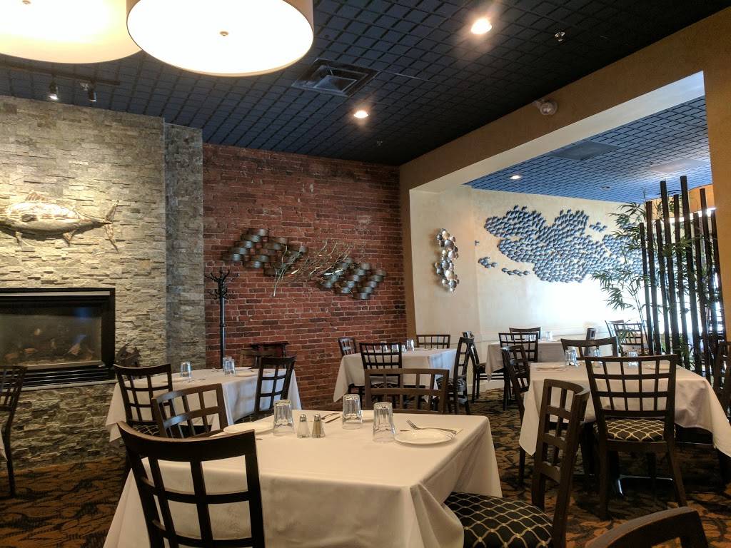 Dolphin Seafood | restaurant | 12 Washington St, Natick, MA 01760, USA | 5086550669 OR +1 508-655-0669