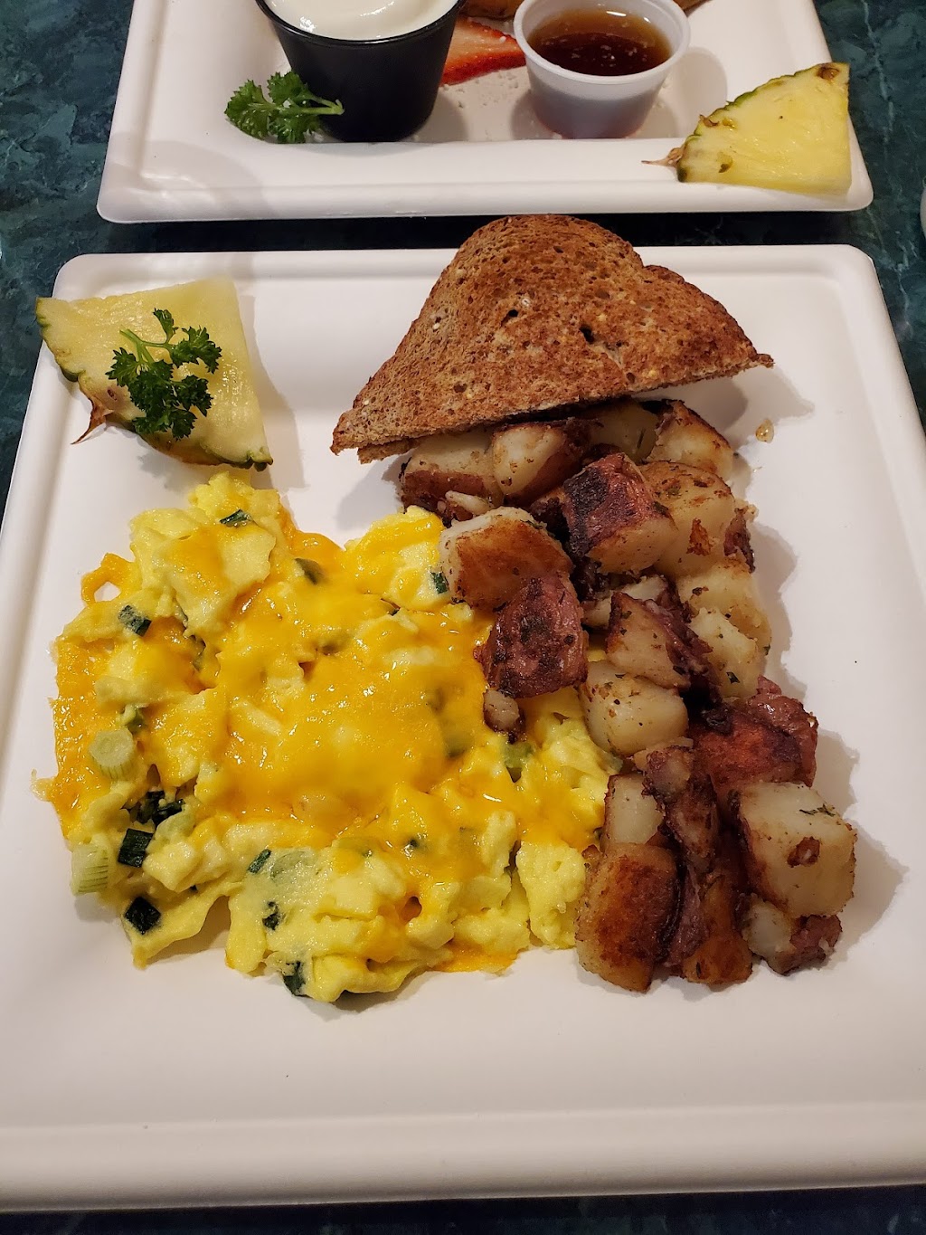 Eggheads Restaurant | restaurant | 326 N Main St, Fort Bragg, CA 95437, USA | 7079645005 OR +1 707-964-5005