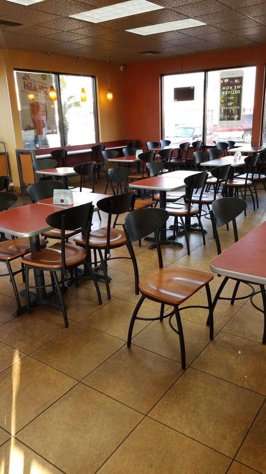 Jack in the Box | restaurant | 13510 S Western Ave, Gardena, CA 90249, USA | 3105385561 OR +1 310-538-5561