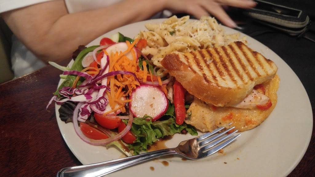 No Frill Bar And Grill | restaurant | 1620 Laskin Rd, Virginia Beach, VA 23451, USA | 7574252900 OR +1 757-425-2900