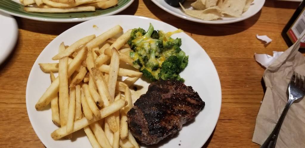 Applebees Grill + Bar | restaurant | 2554 Sunrise Dr, Springfield, IL 62703, USA | 2175287021 OR +1 217-528-7021