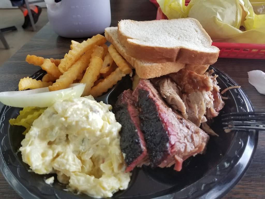 Eds Smok-N-Q Bar-B-Q | restaurant | 4419 Rockdale Dr, San Antonio, TX 78219, USA | 2107767444 OR +1 210-776-7444