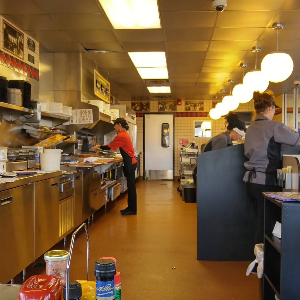 Waffle House | meal takeaway | 1498 W Elk Ave, Elizabethton, TN 37643, USA | 4235431825 OR +1 423-543-1825