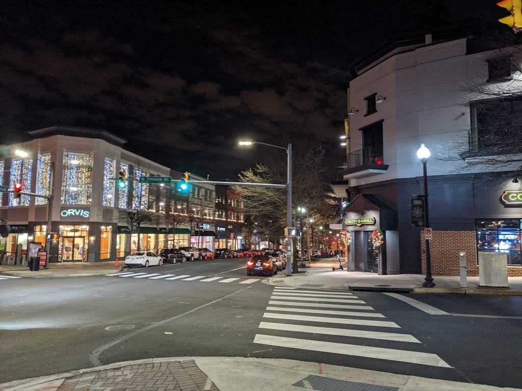 Colony Grill | restaurant | 2800 Clarendon Blvd #850, Arlington, VA 22201, USA | 7036828300 OR +1 703-682-8300