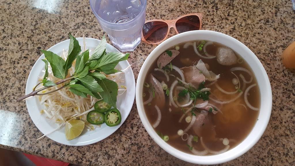 Honeymoon Cafe | restaurant | 1138 W Argyle St, Chicago, IL 60640, USA | 7732716668 OR +1 773-271-6668