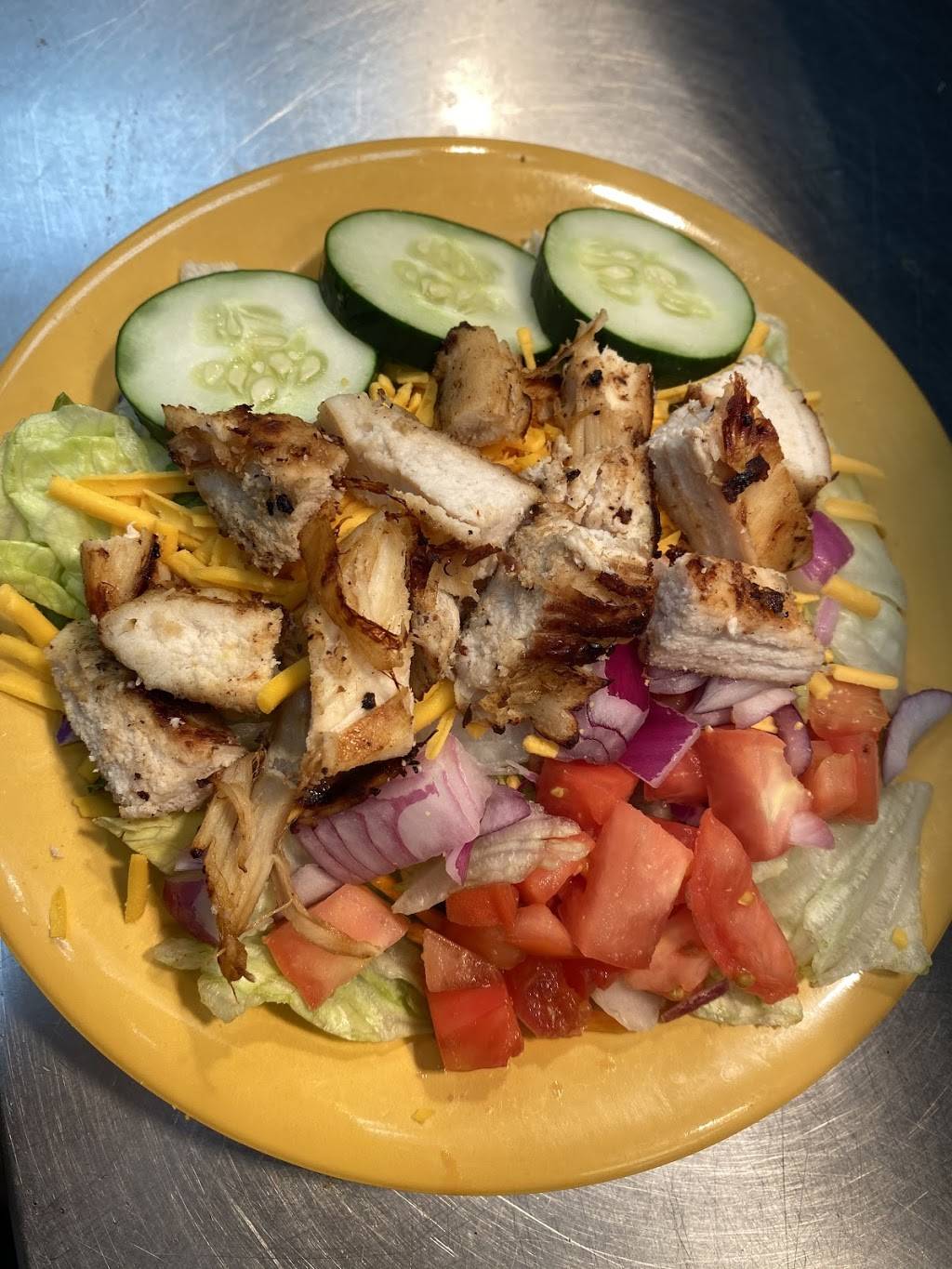 Saucys Pizza Barn | restaurant | 101 Hudson Dr, Elizabethton, TN 37643, USA | 4235183777 OR +1 423-518-3777