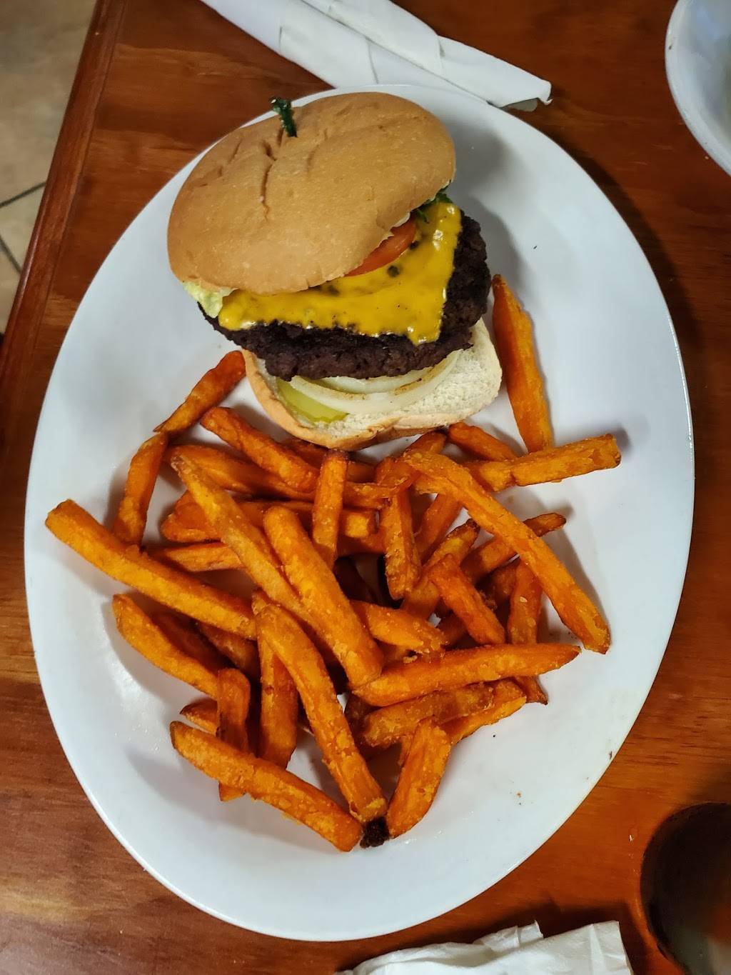 The Porch Light Grill | restaurant | 37306 Perkins Rd, Prairieville, LA 70769, USA | 2257446704 OR +1 225-744-6704