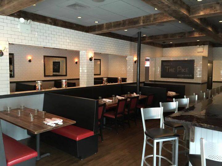 The Pike | restaurant | 271-02 Union Tpke, Queens, NY 11040, USA | 7183478052 OR +1 718-347-8052