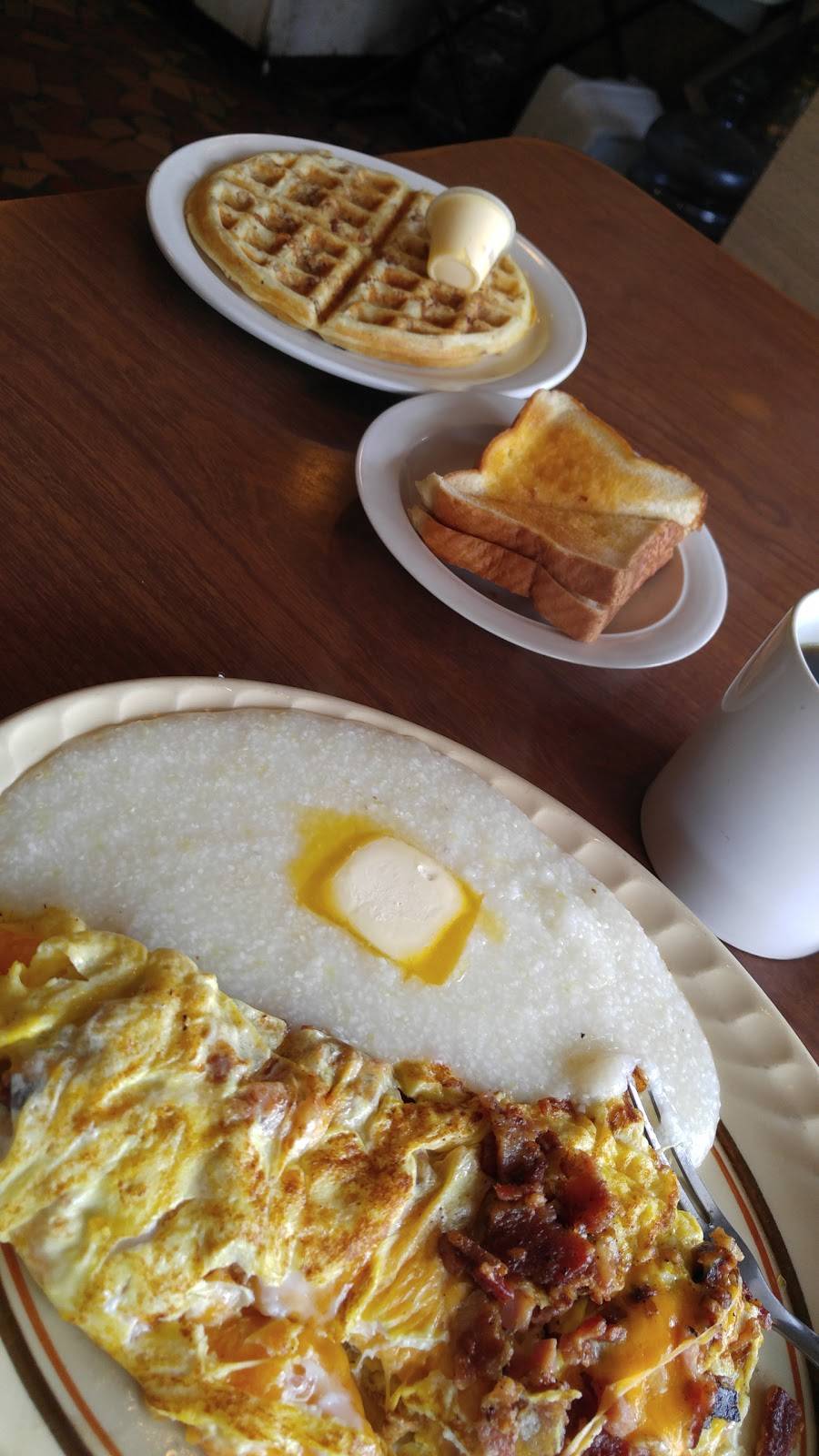 Howards Restaurant | restaurant | 336 E Main St, Moncks Corner, SC 29461, USA | 8437618565 OR +1 843-761-8565