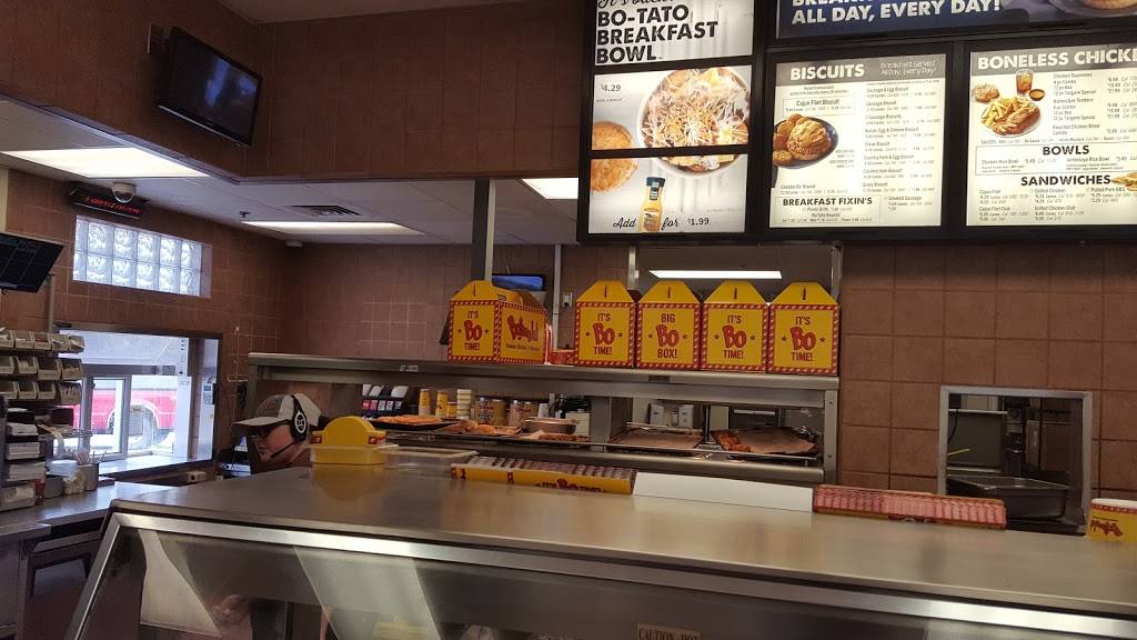 Bojangles Famous Chicken n Biscuits | restaurant | 566 Columbia Ave, Chapin, SC 29036, USA | 8039322502 OR +1 803-932-2502