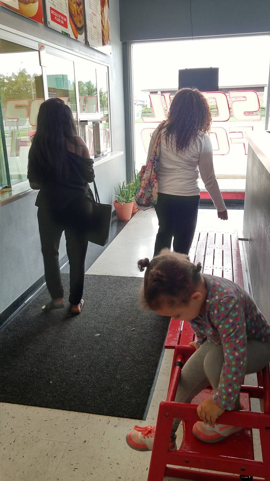 Soul Good Kitchen | restaurant | 6041 N Teutonia Ave, Milwaukee, WI 53209, USA | 4144640888 OR +1 414-464-0888