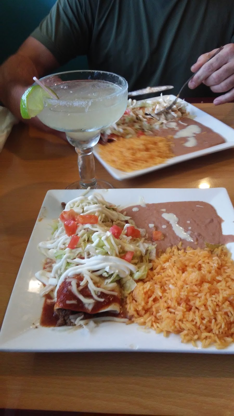 Steamboat Willies | restaurant | 309 St Johns Ave, Palatka, FL 32177, USA | 3863250419 OR +1 386-325-0419