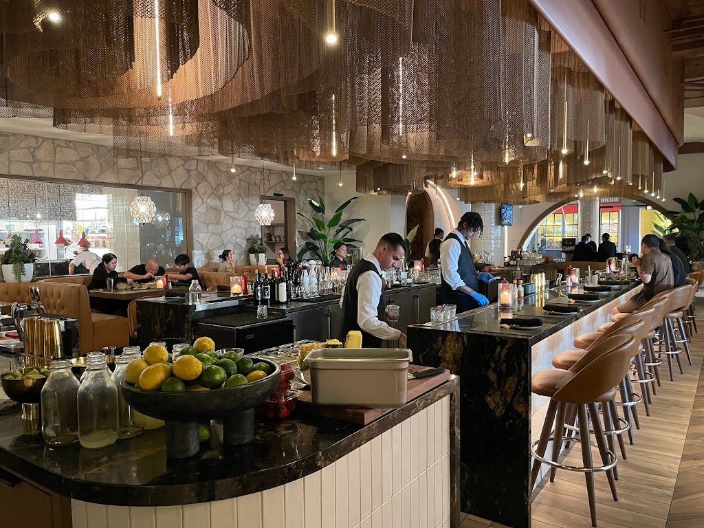 Caló Kitchen + Tequila | restaurant | 3333 Bristol St Suite 1876, Costa Mesa, CA 92626, USA | 7144621445 OR +1 714-462-1445